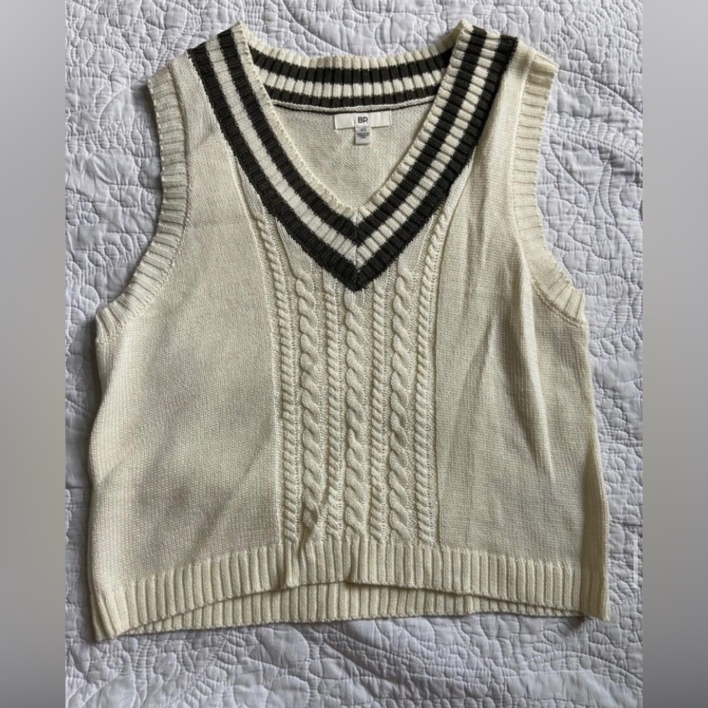 BP sweater vest never worn